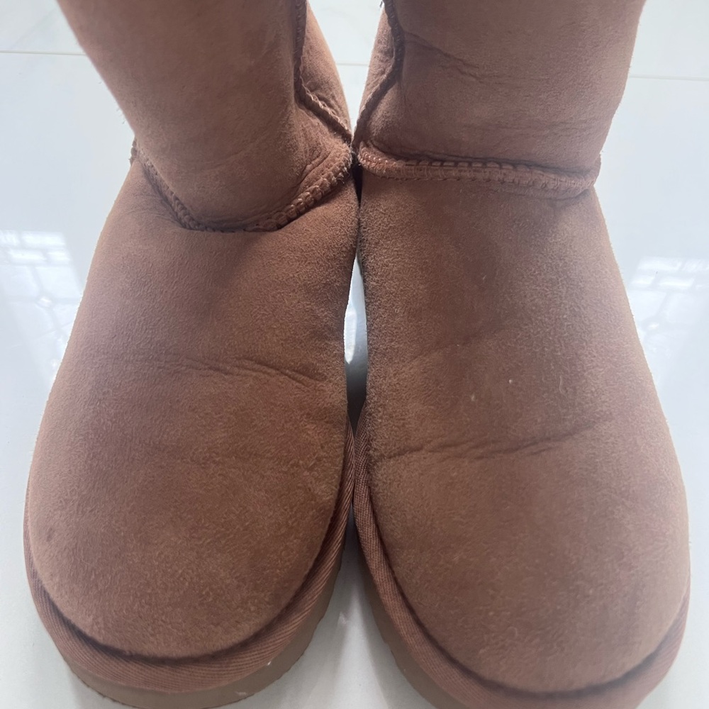 UGG Classic Tall II Sheepskin Boots in Chestnut Color Size 7 - Picture 8 of 10